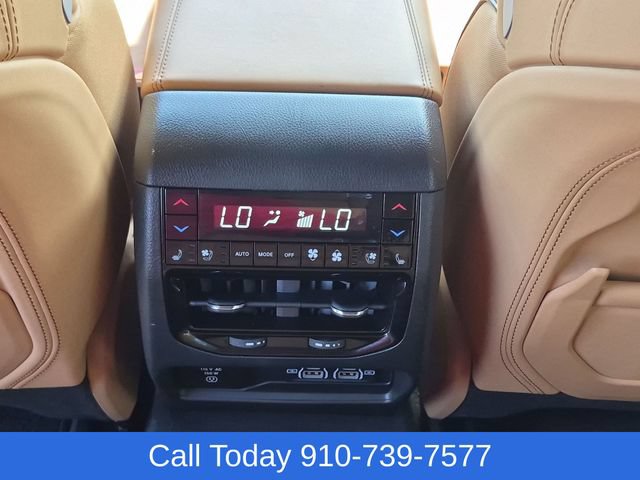 Used 2024 Jeep Grand Cherokee Summit AWD/4WD image 31