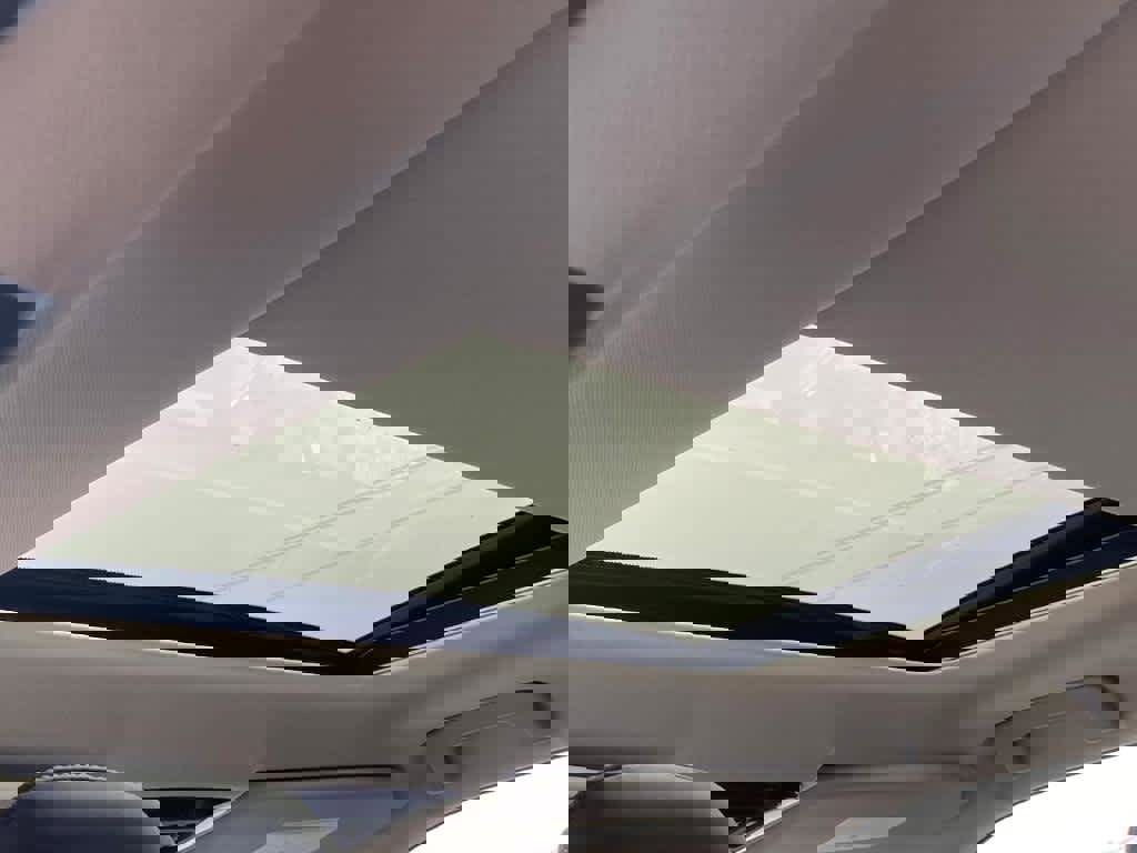 New 2025 Mitsubishi Outlander SE image 12