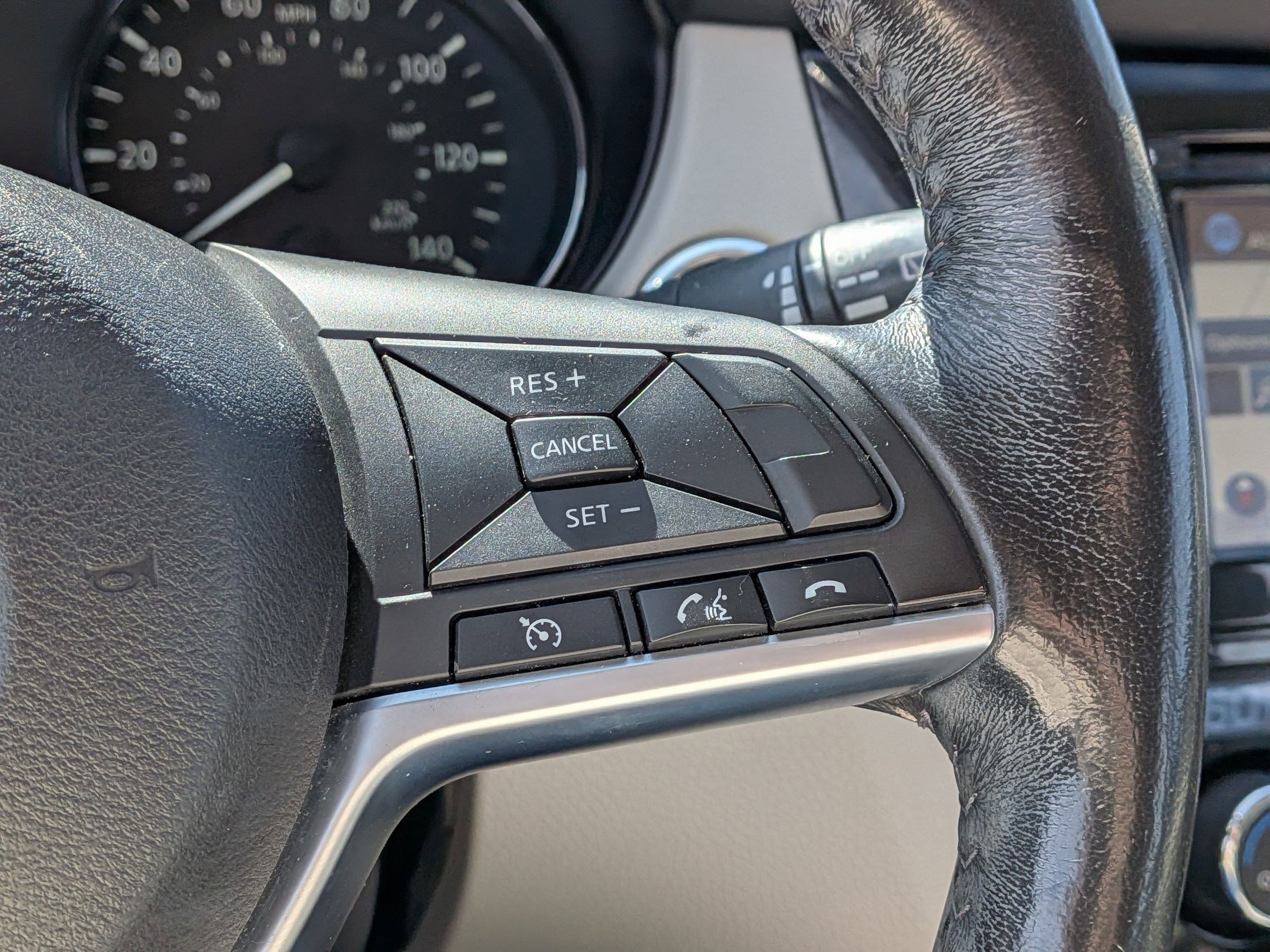 Used 2017 Nissan Rogue Sport SL image 19