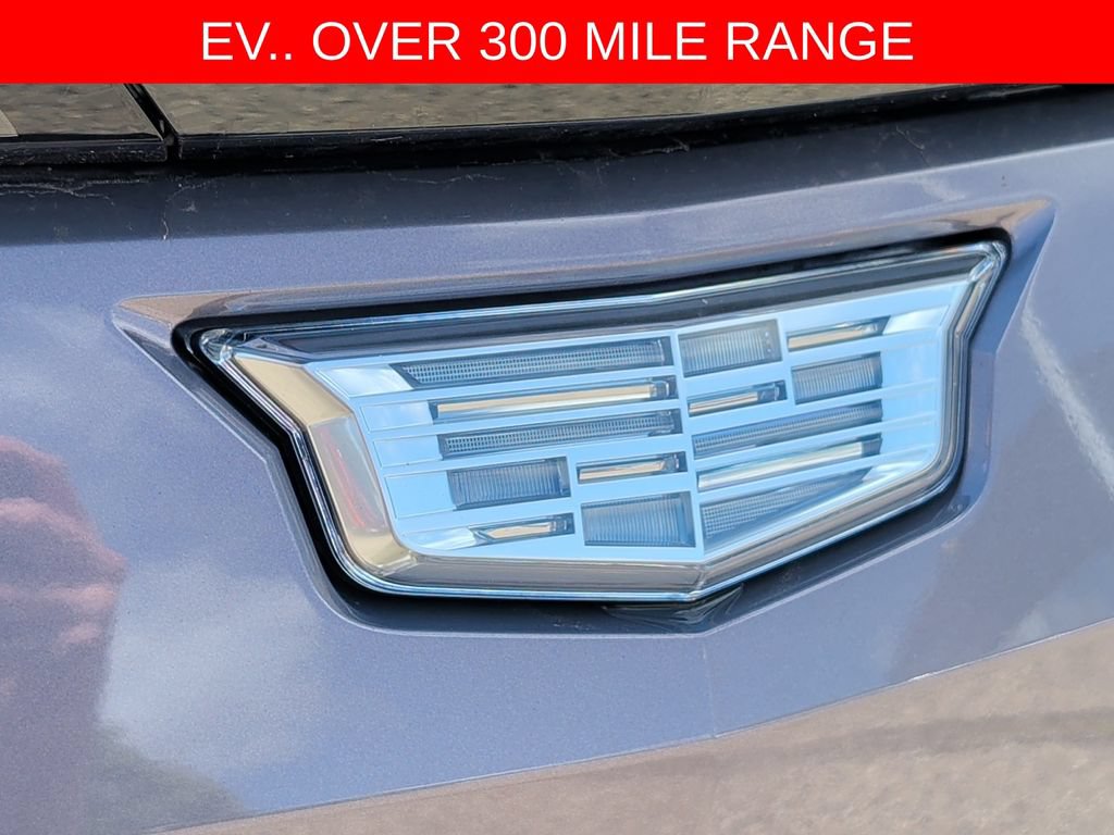 Used 2024 Cadillac Lyriq Luxury w/ LPO, Floor Liner Package AWD/4WD image 39