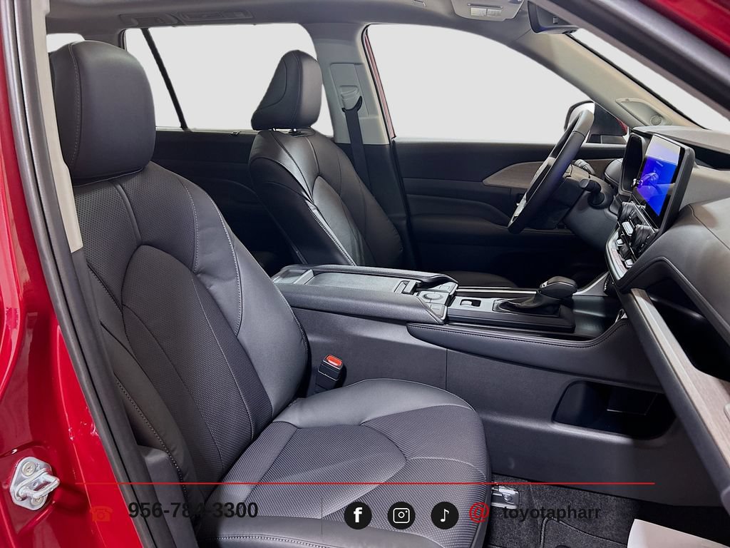 New 2026 Toyota Grand Highlander FWD image 29