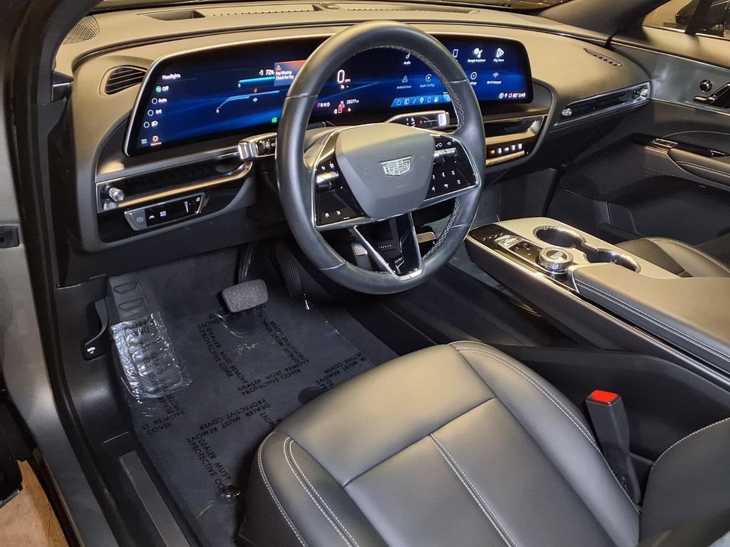 Certified 2024 Cadillac Lyriq Tech AWD/4WD image 3