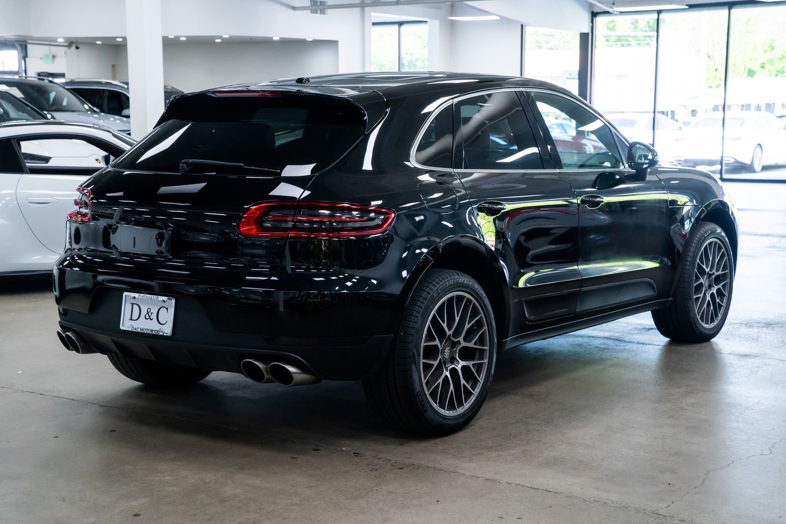 Used 2017 Porsche Macan S AWD/4WD image 7