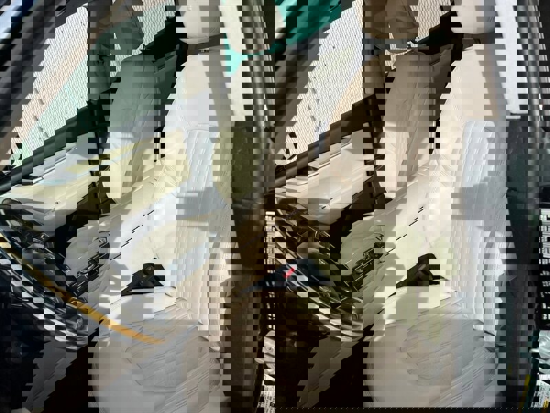 Used 2017 Maserati Levante w/ Luxury Package image 18