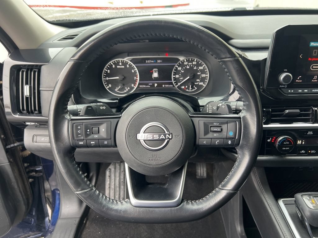 Used 2022 Nissan Pathfinder SV AWD/4WD image 11
