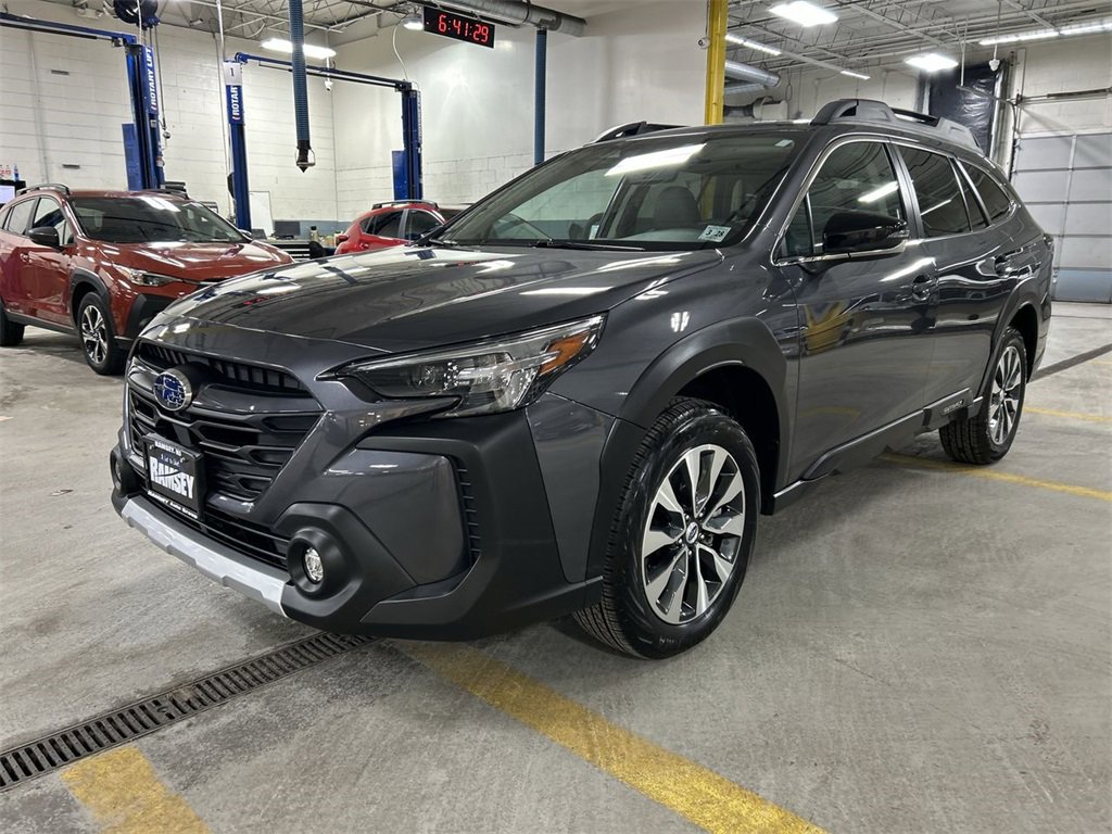 Certified 2023 Subaru Outback Limited image 4