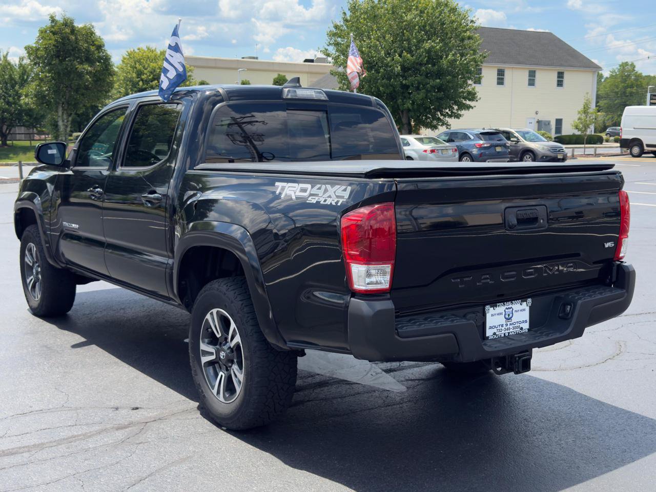 Used 2019 Toyota Tacoma TRD Sport AWD/4WD image 6