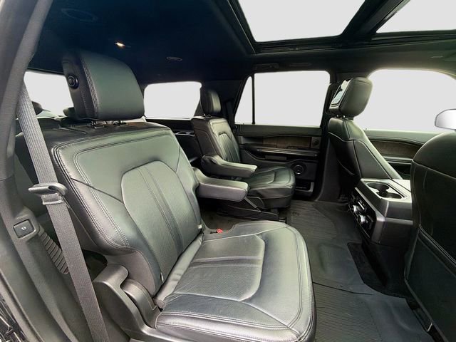 Used 2018 Ford Expedition Limited w/ Equipment Group 302A AWD/4WD image 28