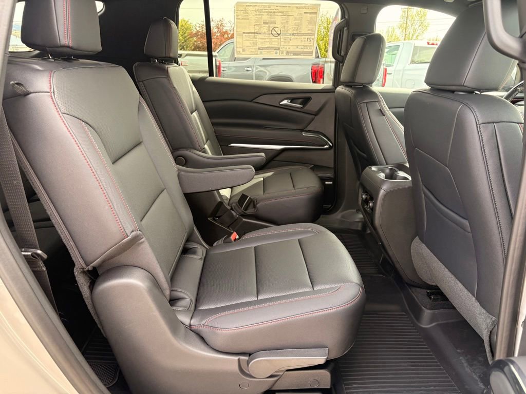 New 2026 Chevrolet Traverse Z71 w/ Enhanced Driving Package AWD/4WD image 11