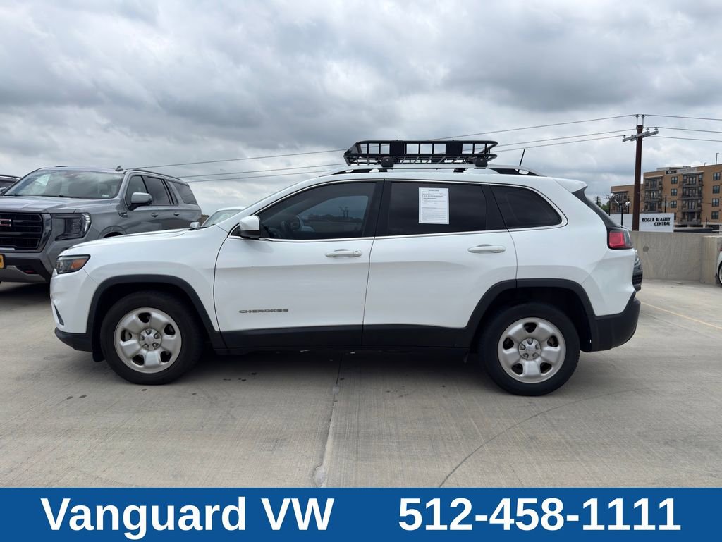 Used 2019 Jeep Cherokee Latitude w/ Cold Weather Group FWD image 8