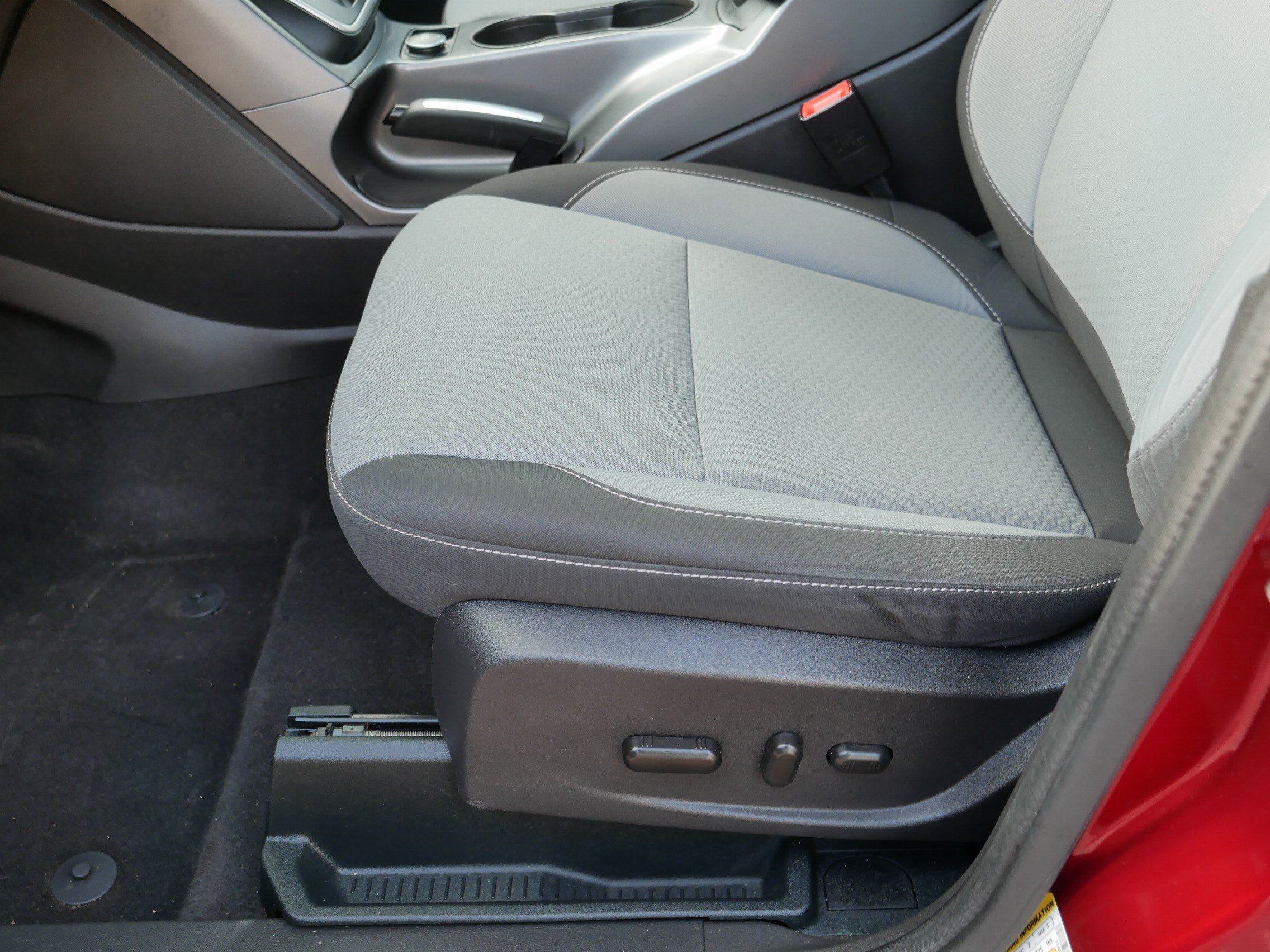 Used 2017 Ford C-MAX Energi SE w/ Cold Weather Package FWD image 20