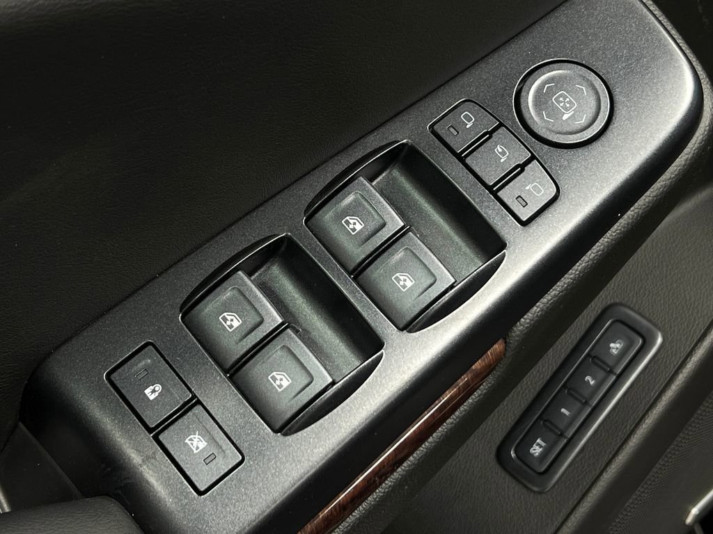 Used 2018 GMC Yukon SLT w/ Premium Edition image 18