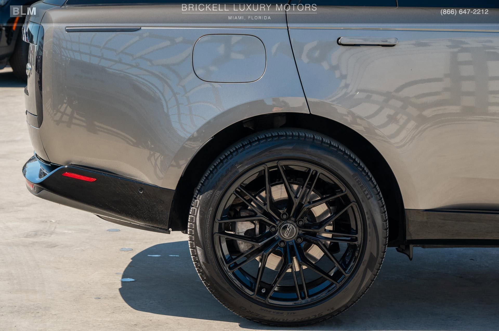 Used 2023 Land Rover Range Rover SE image 45