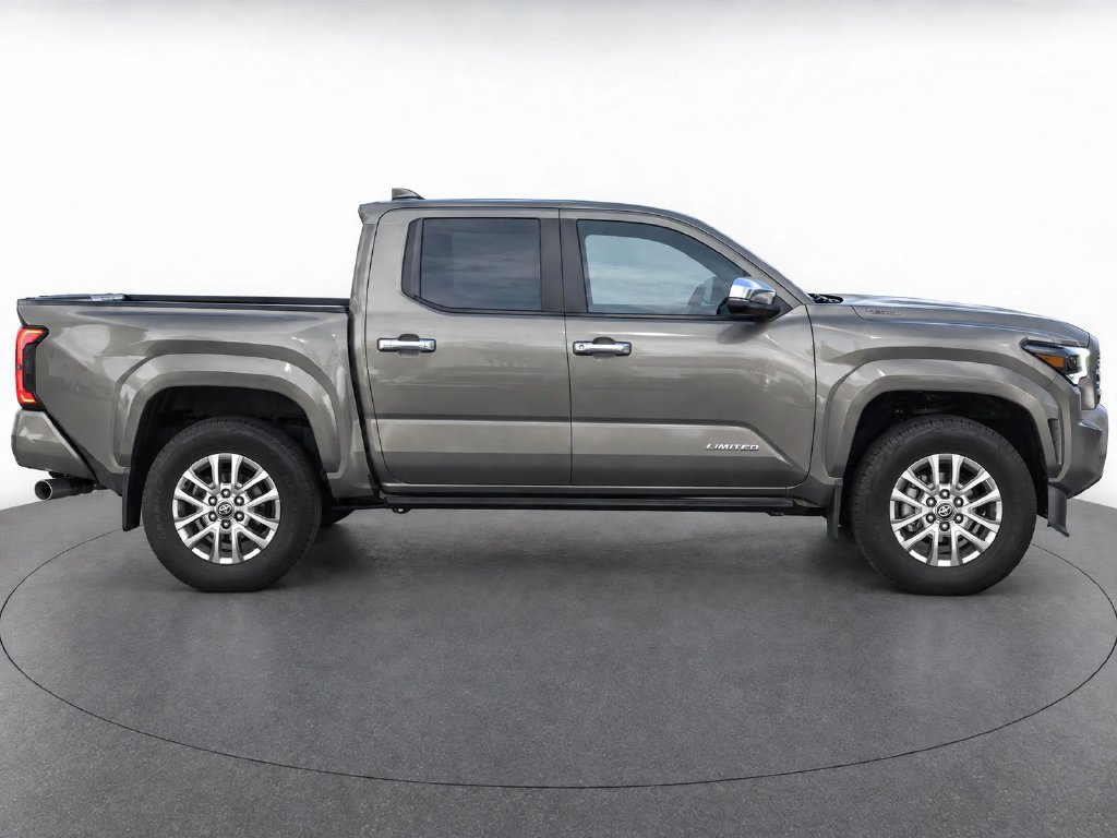 Used 2024 Toyota Tacoma Limited w/ Limited Package (LT) AWD/4WD image 6
