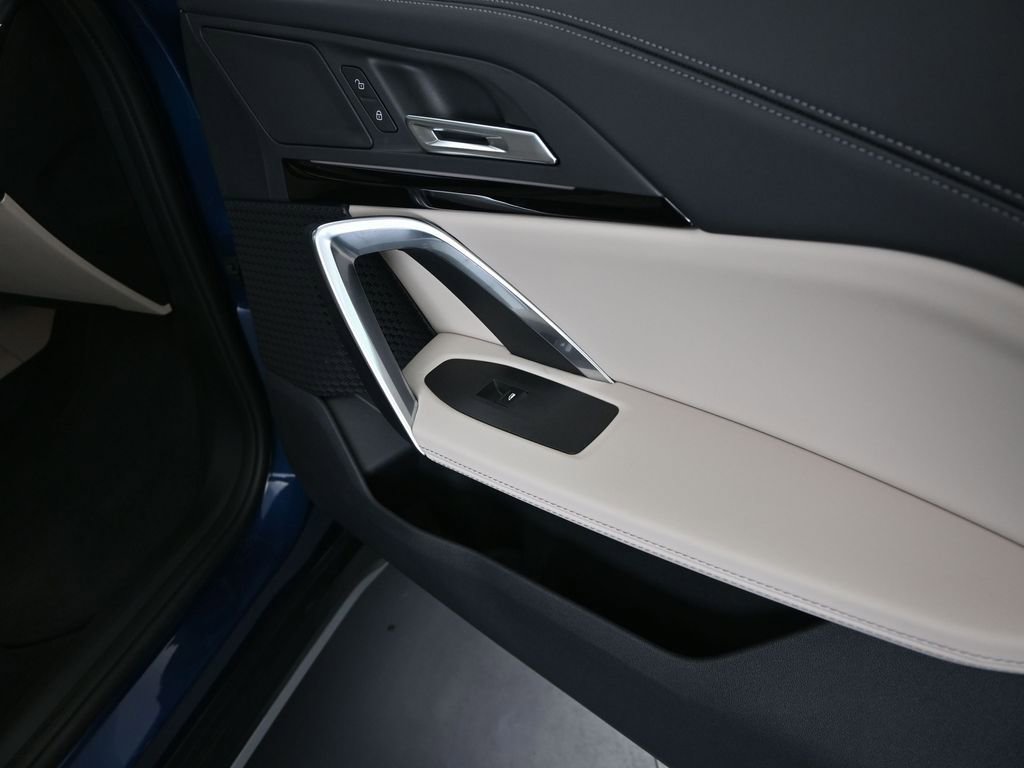 Certified 2025 BMW X1 xDrive28i image 23