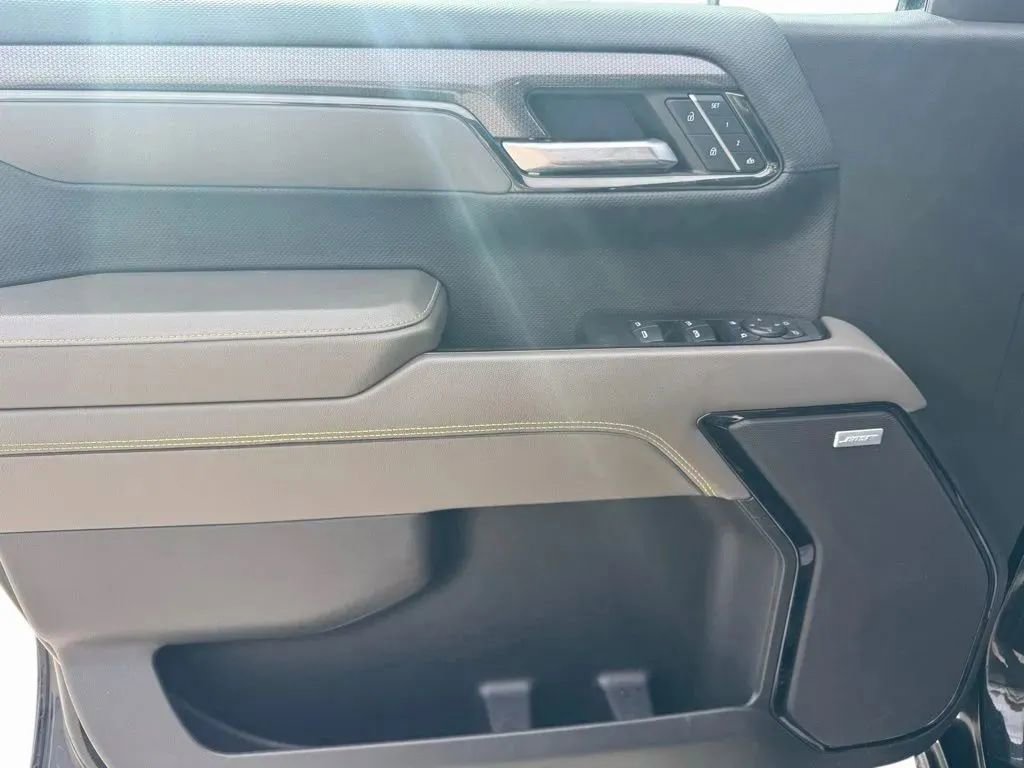 Used 2024 Chevrolet Silverado 1500 ZR2 w/ Technology Package image 11