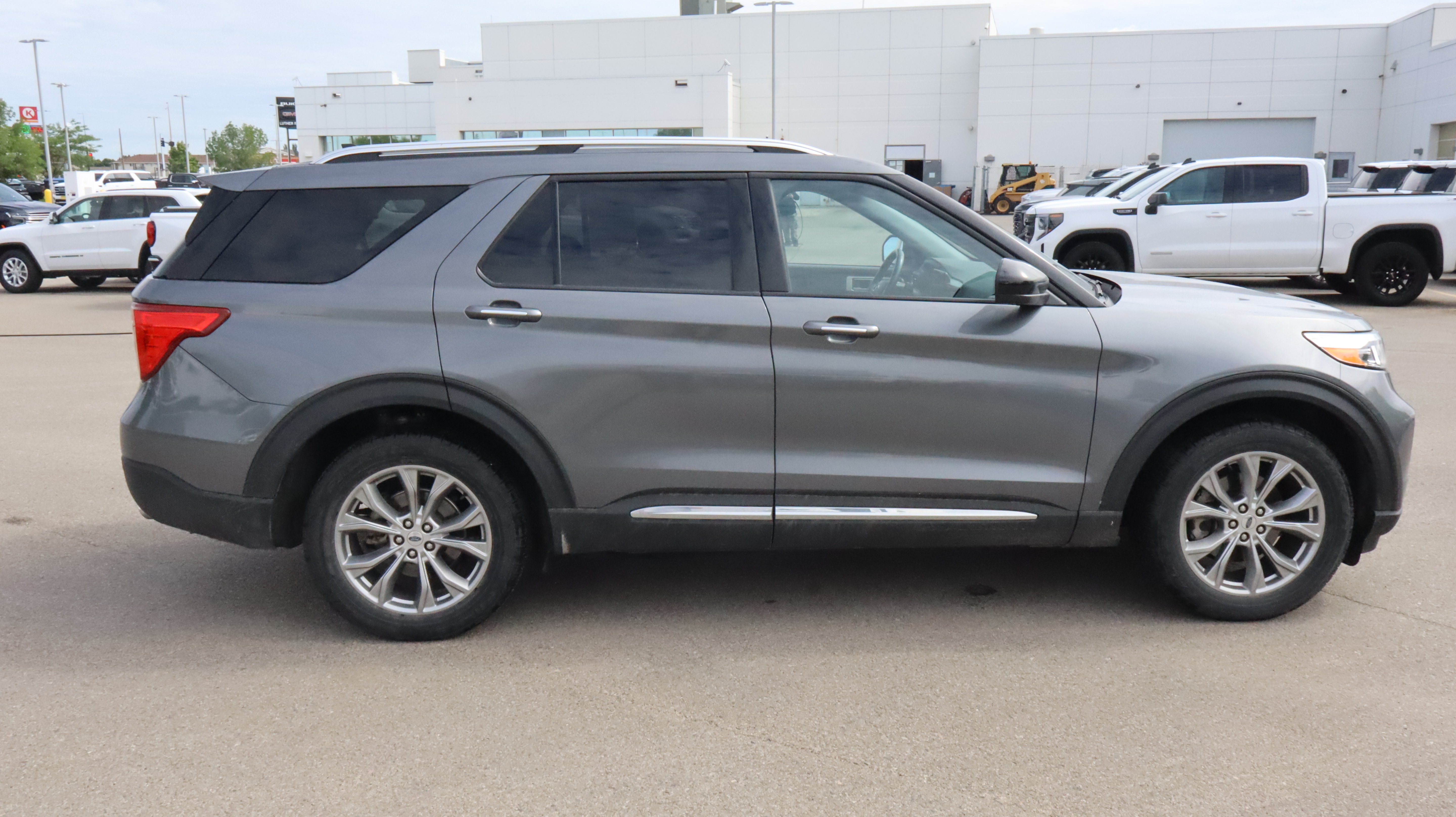 Used 2022 Ford Explorer Limited AWD/4WD image 8