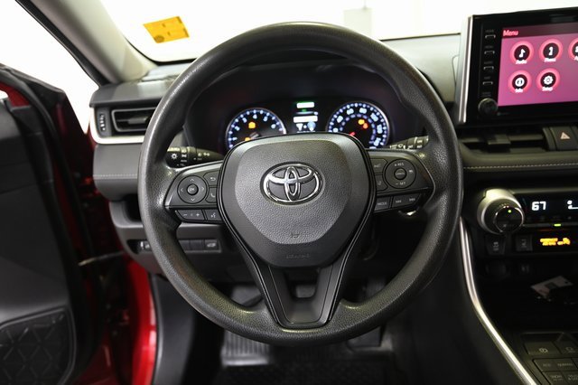 Used 2019 Toyota RAV4 XLE image 4
