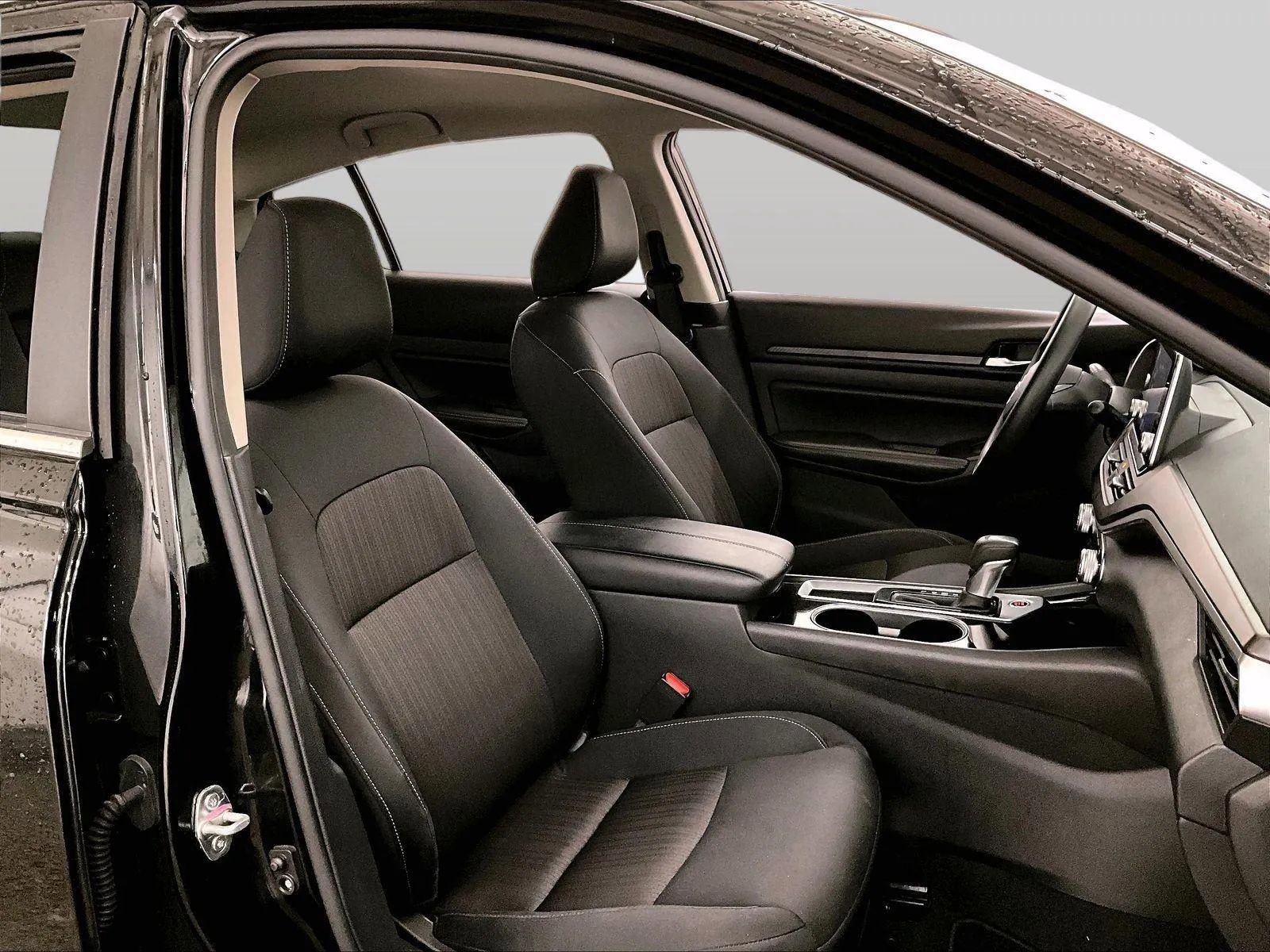 Used 2024 Nissan Altima 2.5 SV image 7