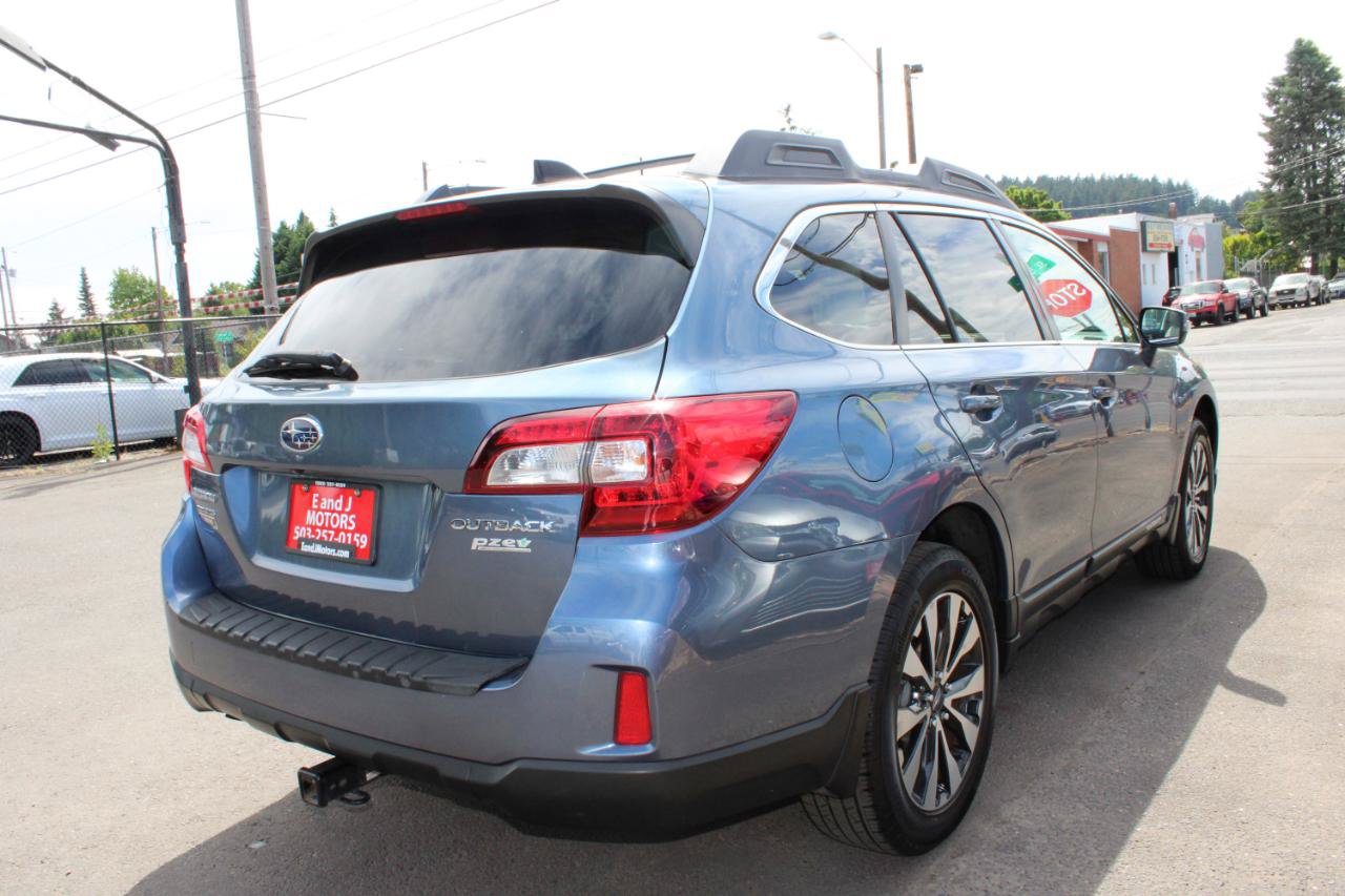 Used 2016 Subaru Outback 2.5i Limited AWD/4WD image 6