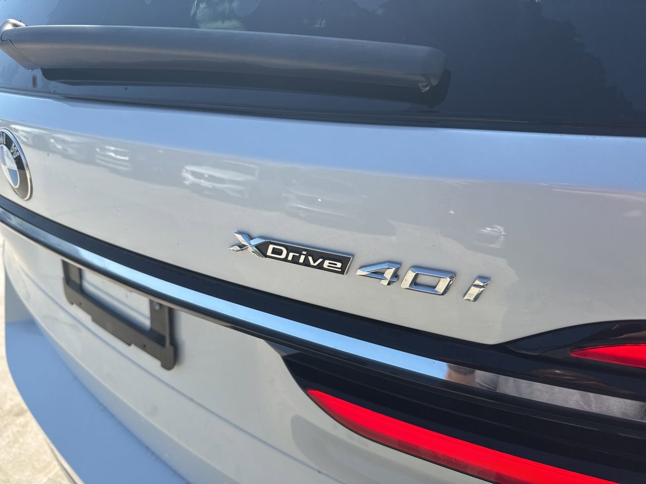 Used 2025 BMW X7 xDrive40i w/ Climate Comfort Package image 8