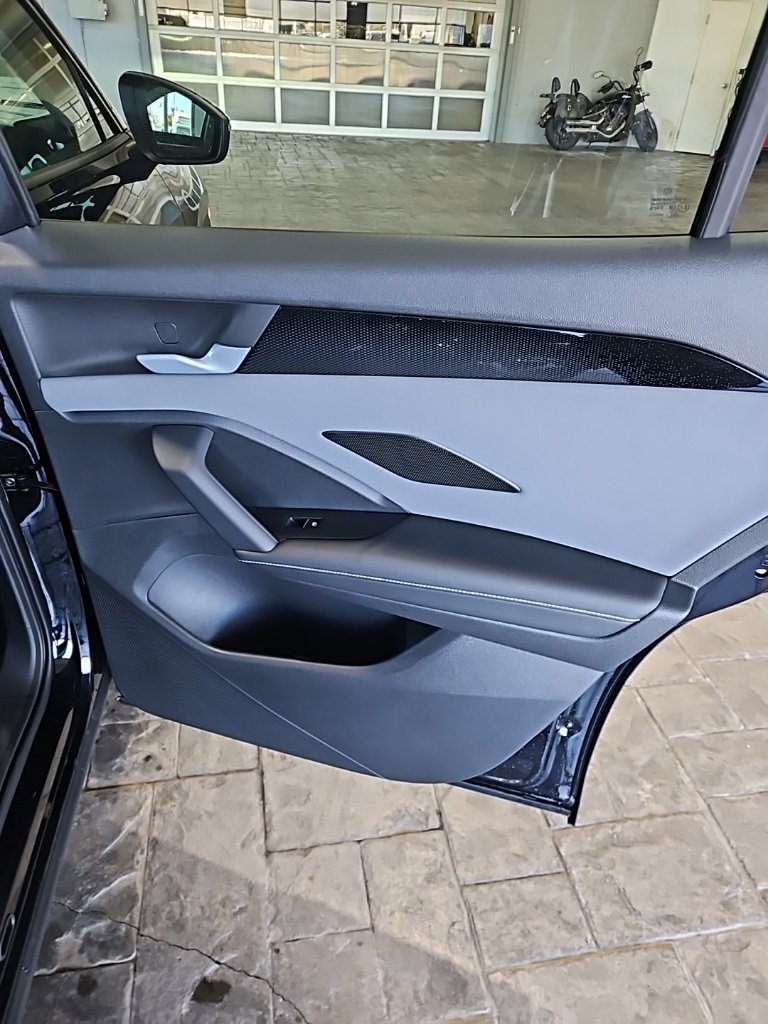 New 2026 Volkswagen Tiguan SE image 15