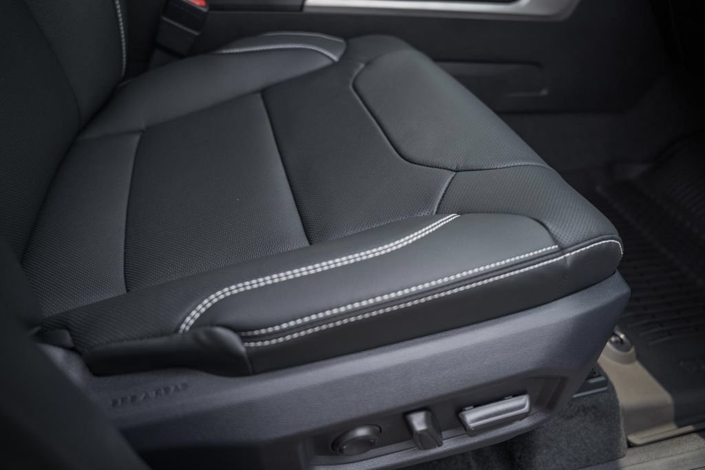 New 2026 Toyota Tundra Limited AWD/4WD image 35