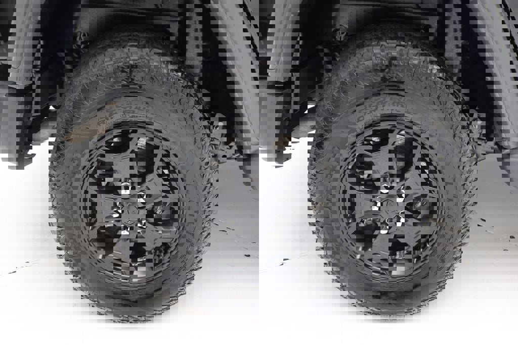 Used 2023 Jeep Wrangler Unlimited w/ Cold Weather Group image 10