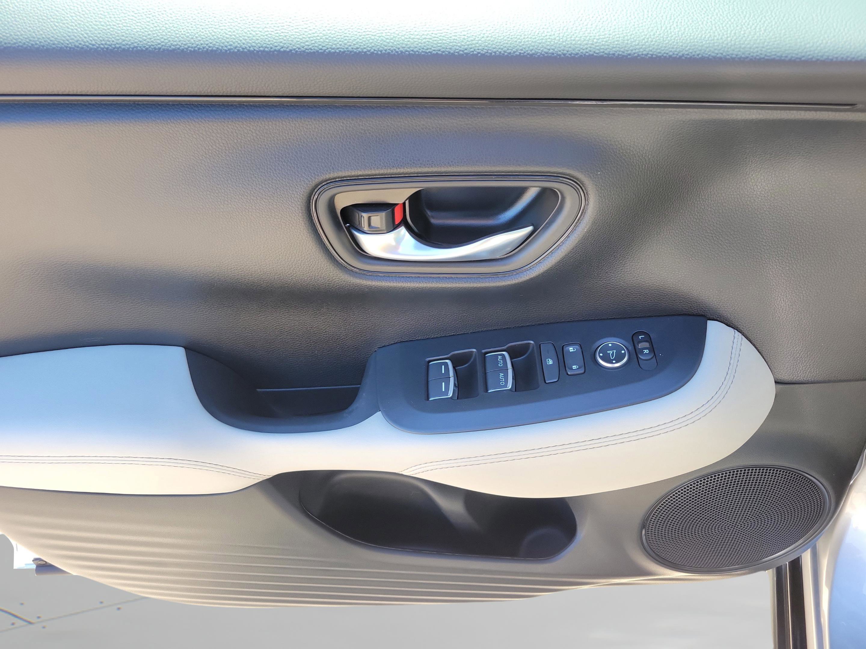 Used 2026 Honda HR-V EX-L image 25