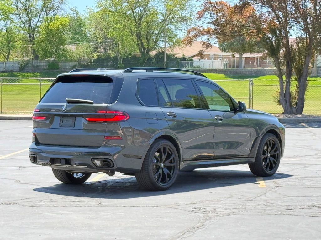 Used 2025 BMW X7 xDrive40i w/ Executive Package AWD/4WD image 5