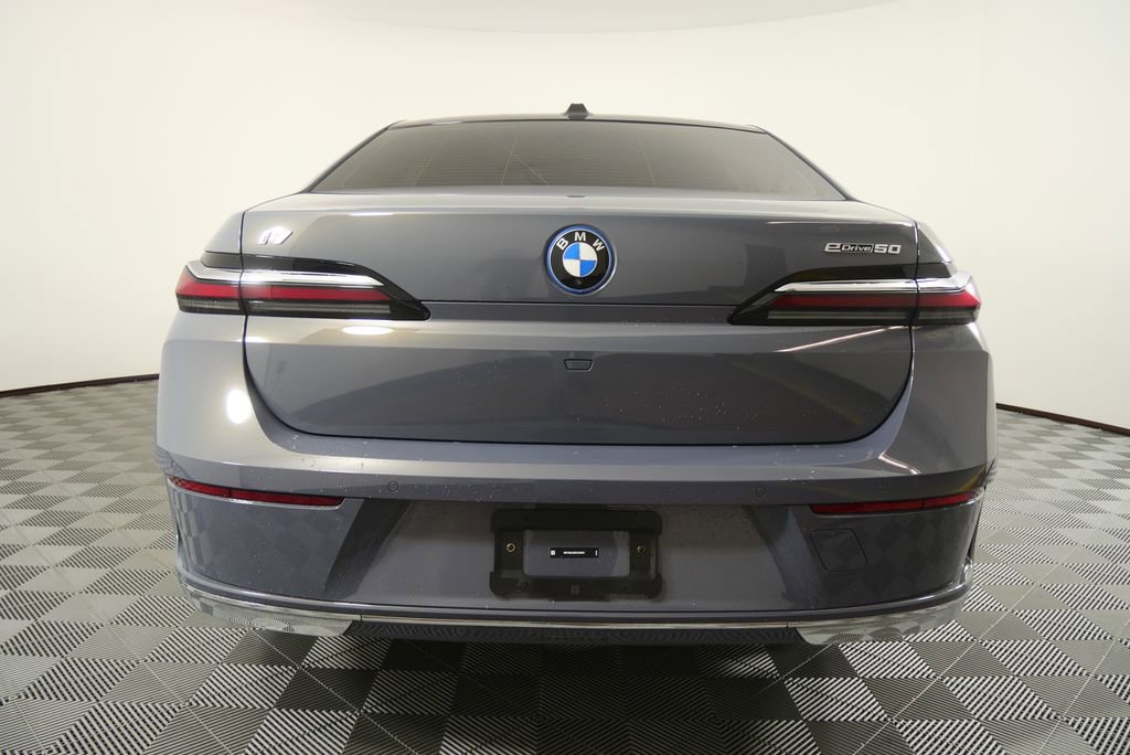 Certified 2025 BMW i7 eDrive50 image 4