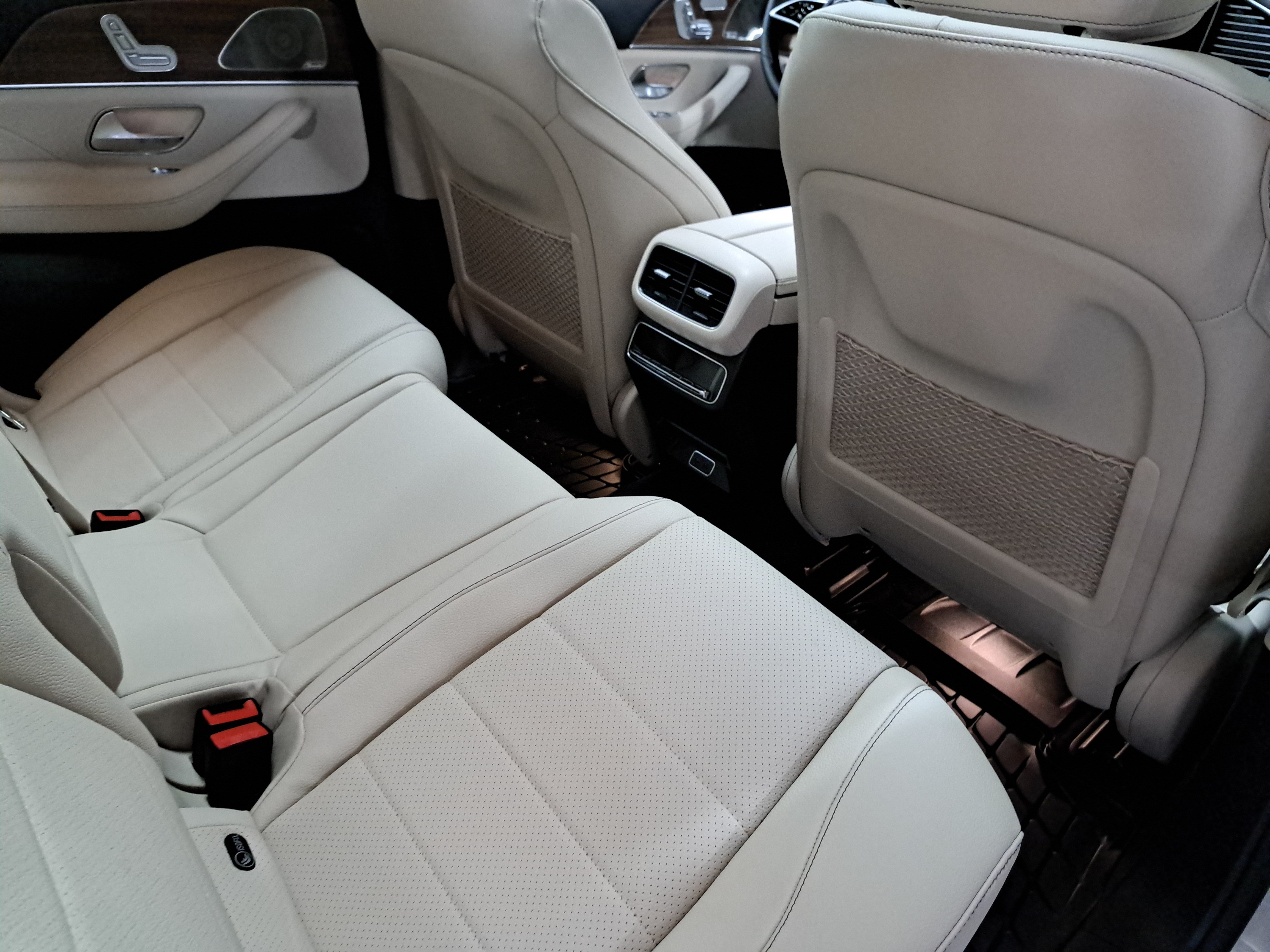 New 2026 Mercedes-Benz GLS 450 4MATIC image 11