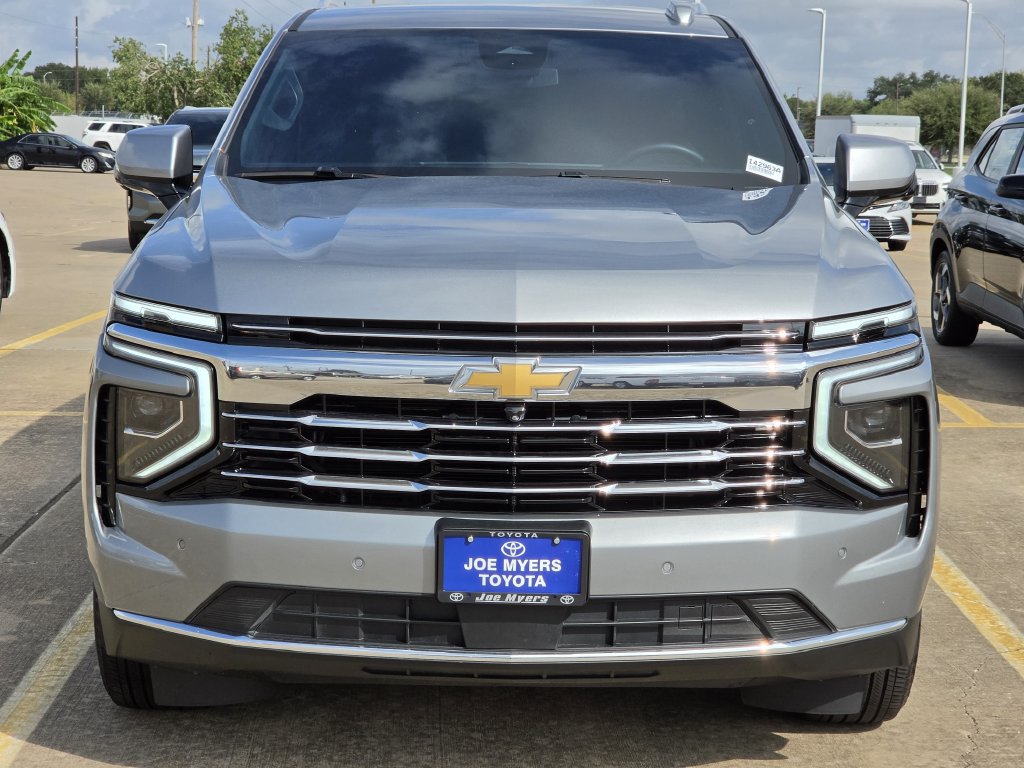 Used 2025 Chevrolet Tahoe LT RWD image 3