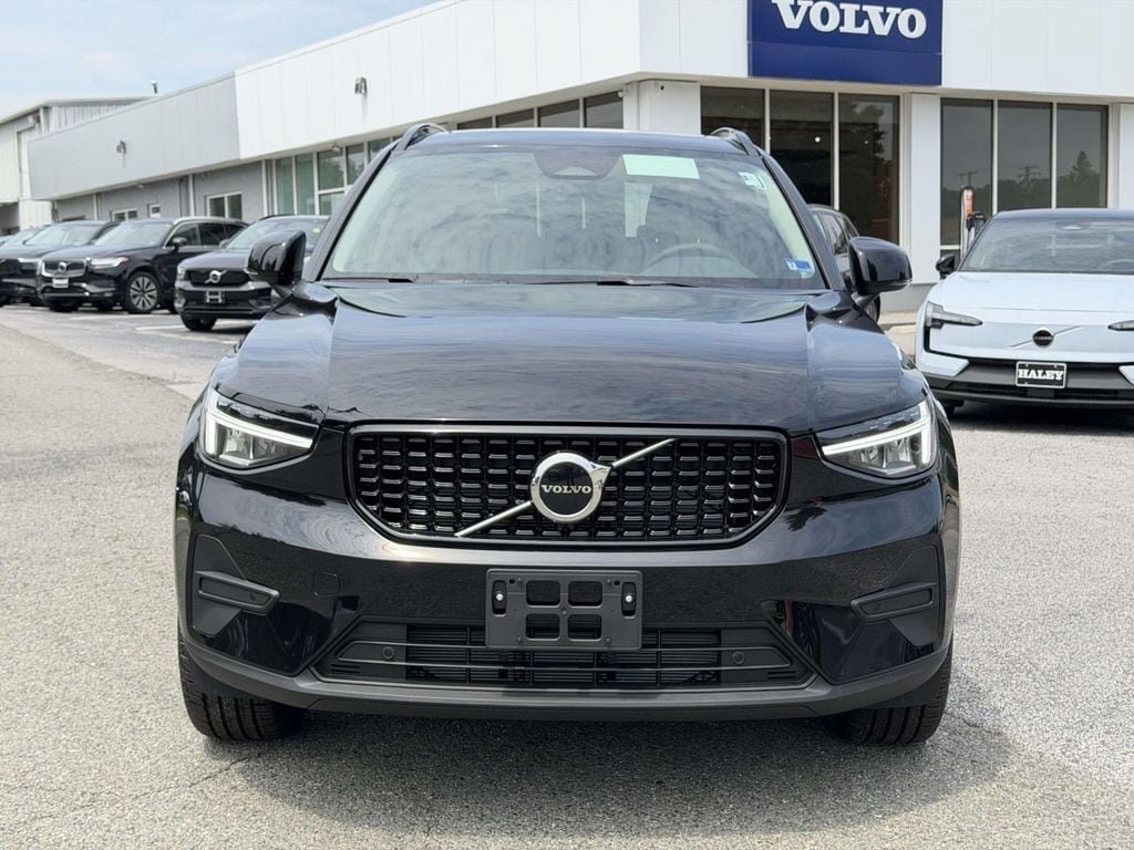 New 2026 Volvo XC40 B4 Core w/ Protection Package FWD image 23