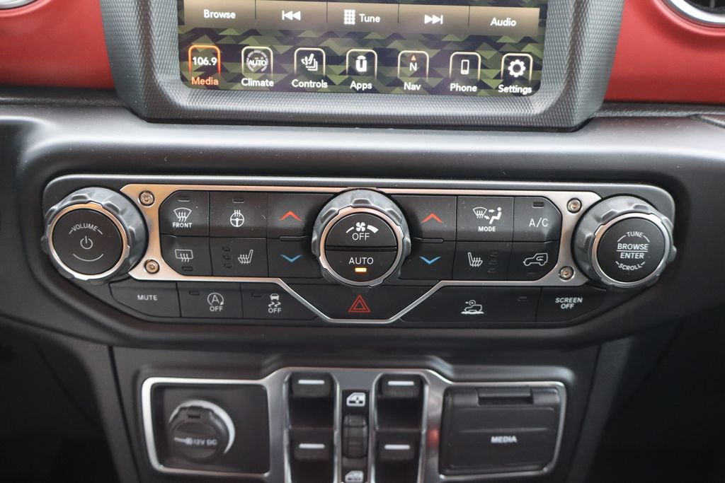 Used 2022 Jeep Wrangler Unlimited Rubicon w/ Cold Weather Group image 14