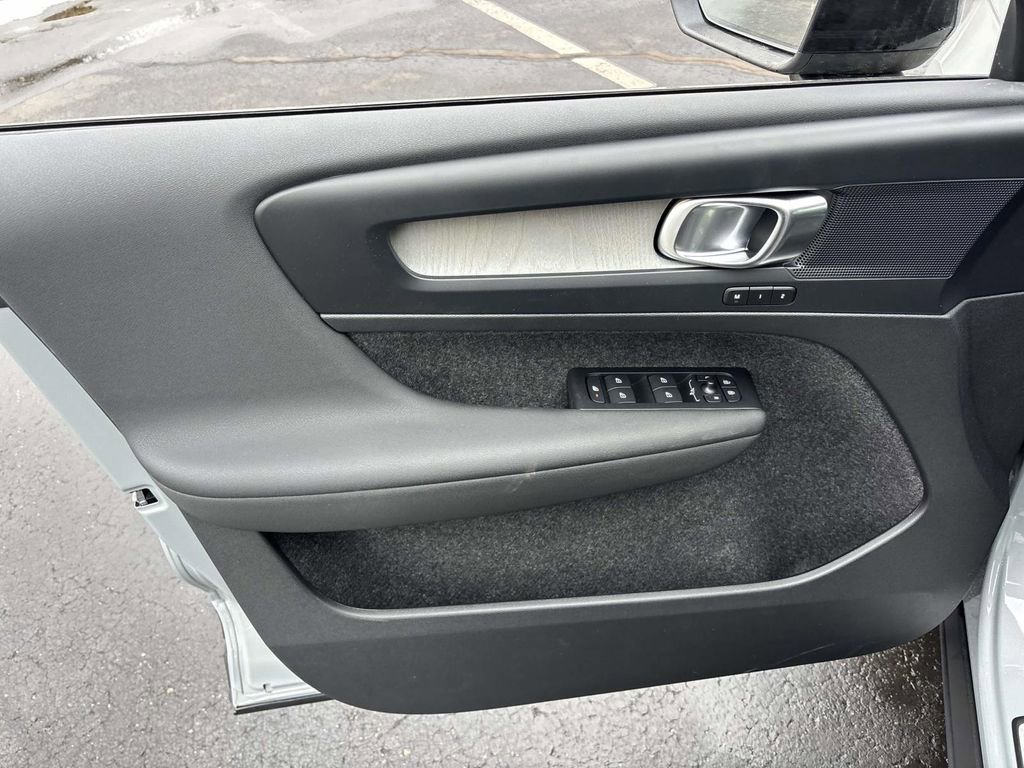 New 2026 Volvo XC40 B5 Plus w/ Protection Package Premier image 11
