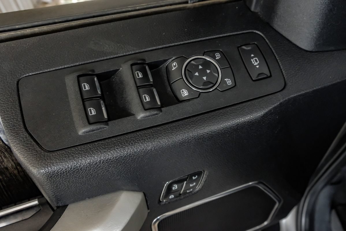 Used 2020 Ford F250 Lariat w/ Lariat Ultimate Package AWD/4WD image 43
