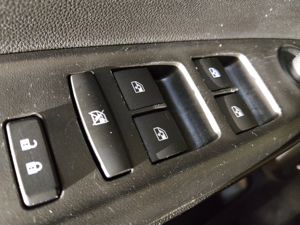 Used 2020 Chevrolet Spark LT image 27