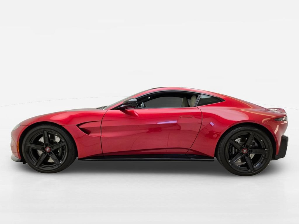 Used 2023 Aston Martin V8 Vantage Coupe RWD image 12