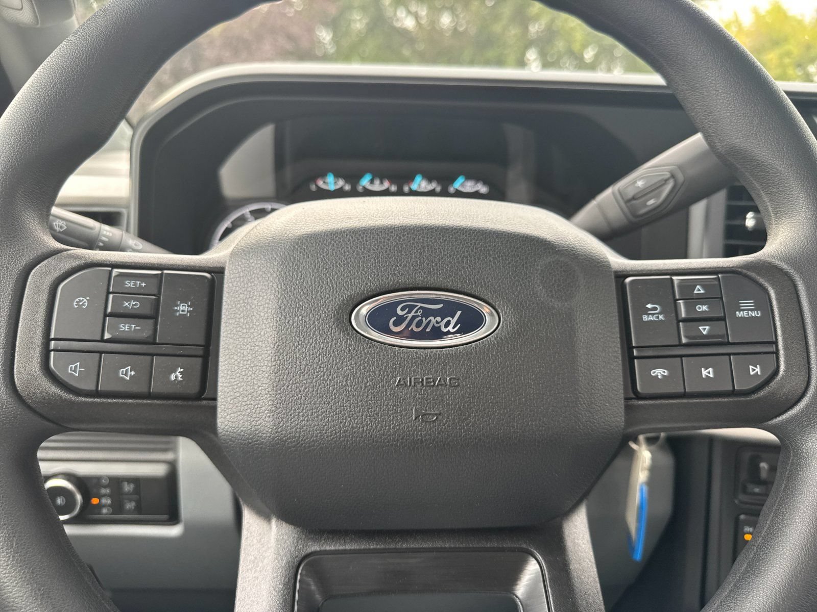 Used 2024 Ford F550 4x4 Regular Cab Super Duty image 21