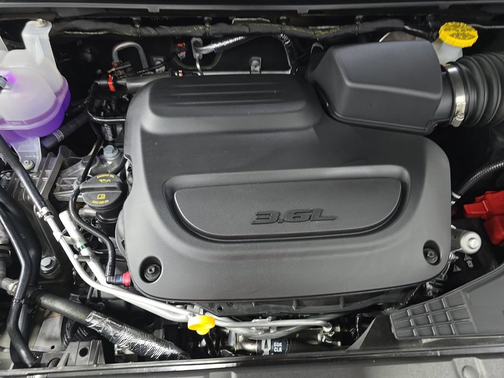 New 2027 Chrysler Pacifica Limited FWD image 31