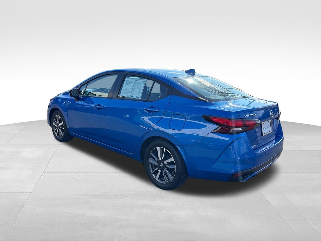 Used 2021 Nissan Versa SV image 4