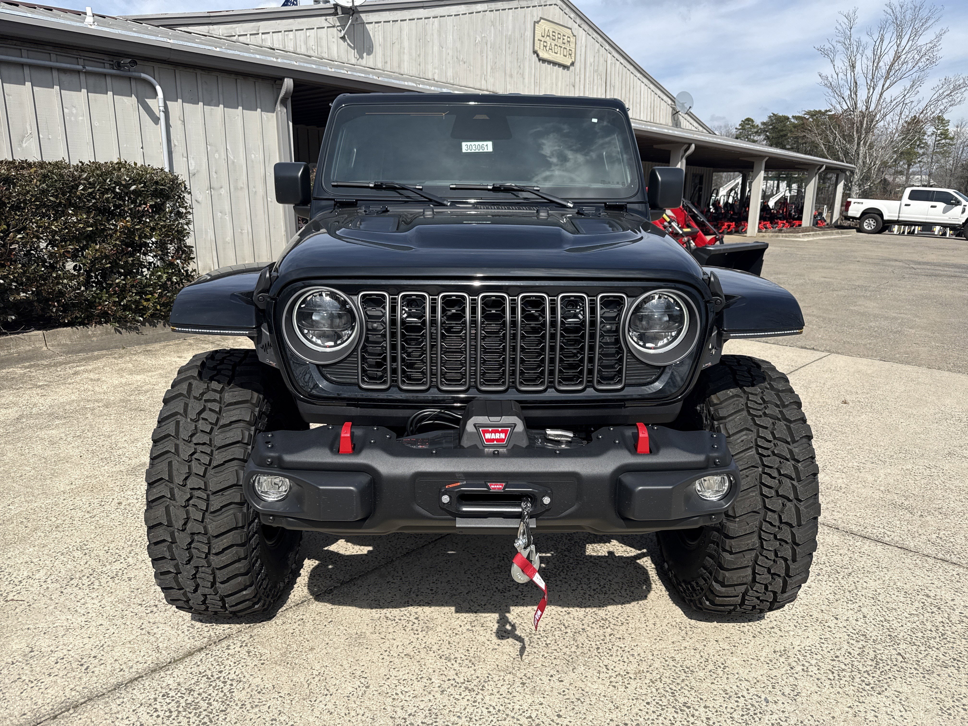 New 2025 Jeep Wrangler Unlimited Rubicon w/ Steel Bumper Group AWD/4WD image 3