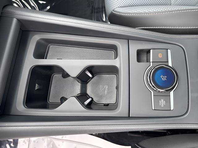 New 2025 Volkswagen Tiguan SE image 15