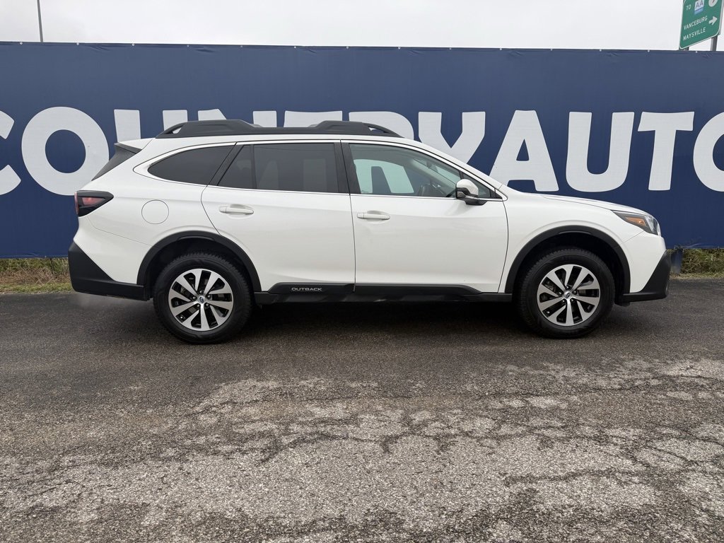 Used 2022 Subaru Outback Premium image 8