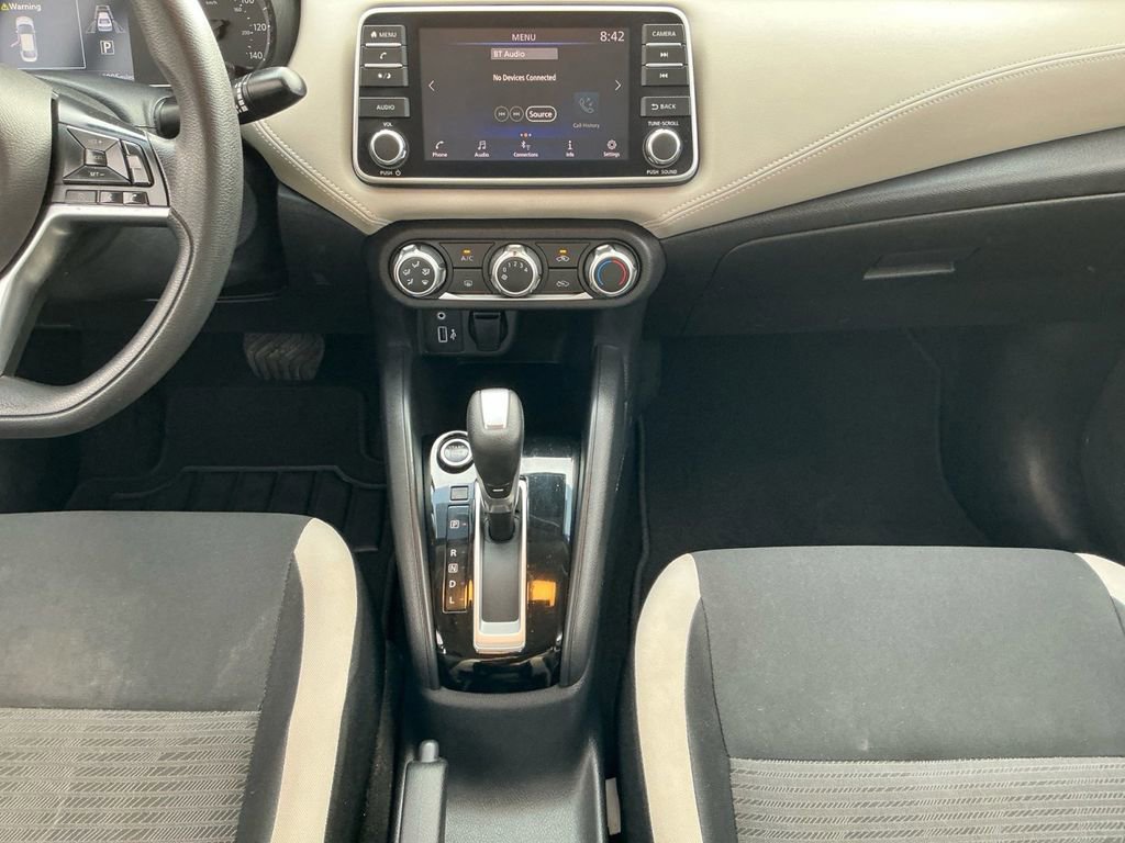 Used 2020 Nissan Versa SV w/ Trunk Package image 20