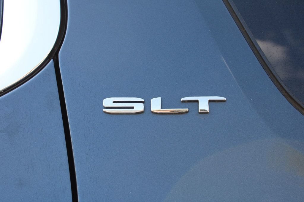 Used 2020 GMC Acadia SLT FWD image 42