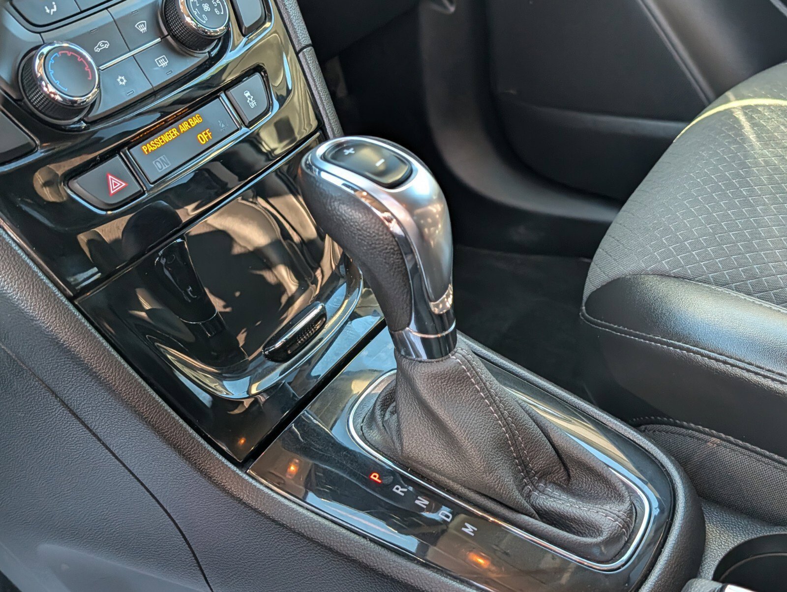 Used 2018 Buick Encore Preferred AWD/4WD image 9