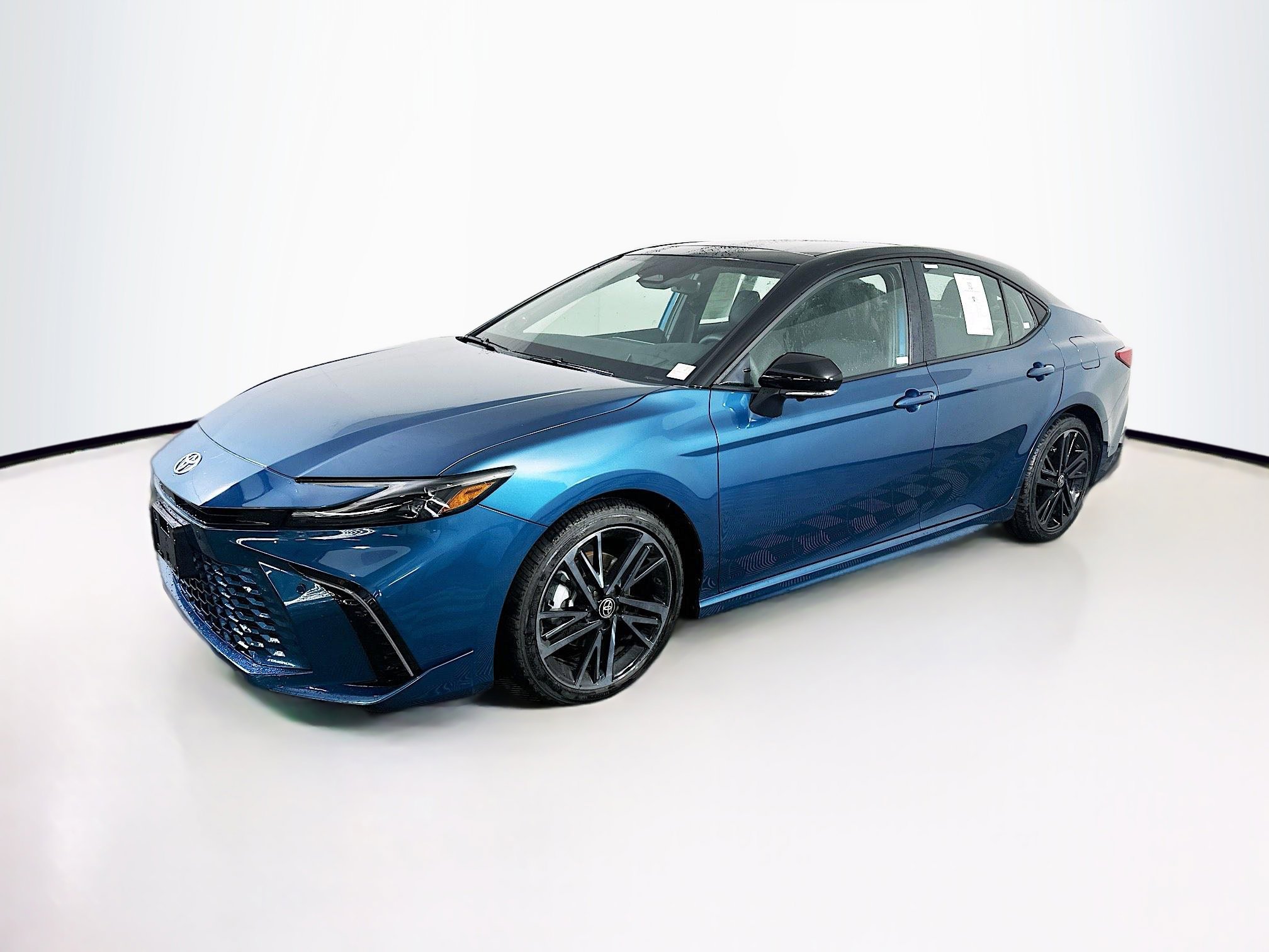 Used 2026 Toyota Camry XSE w/ Premium Plus Package FWD image 3