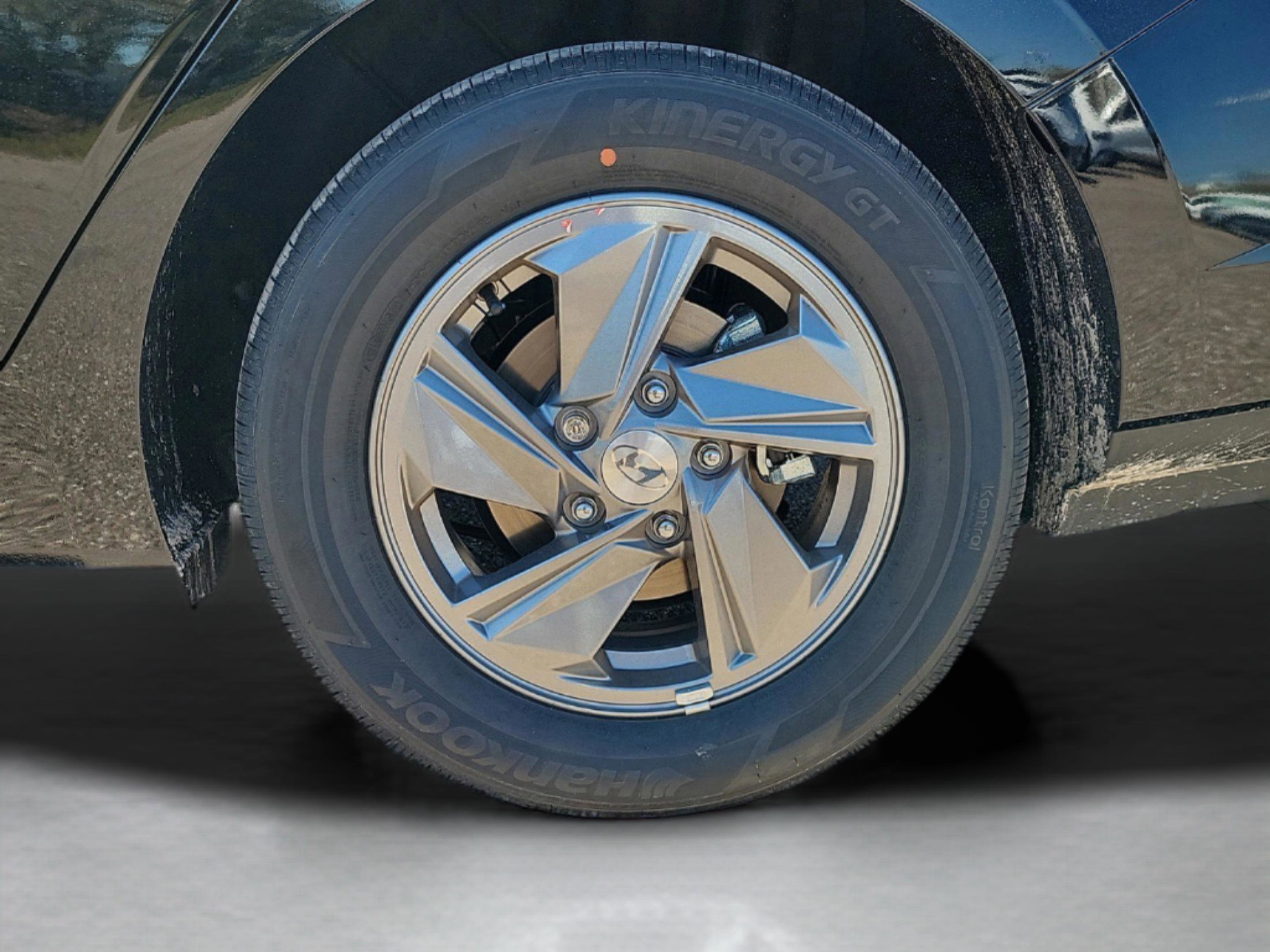 New 2026 Hyundai Elantra SE image 8